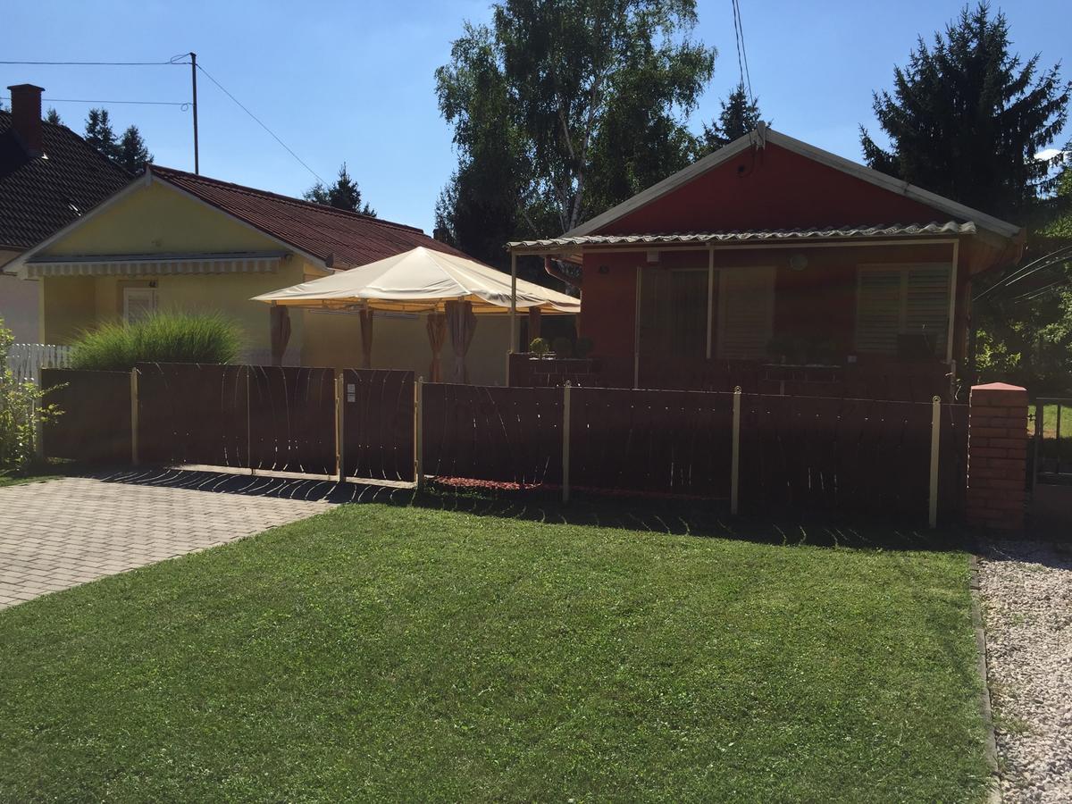 Gunarasi Villa Jacuzzival Dombóvár Екстериор снимка