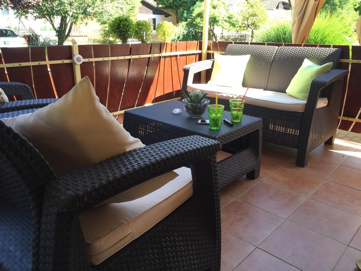 Gunarasi Villa Jacuzzival Dombóvár Екстериор снимка