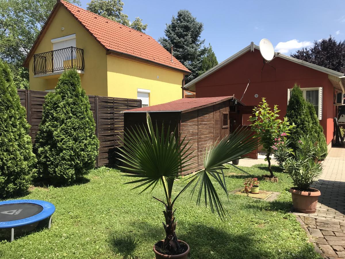 Gunarasi Villa Jacuzzival Dombóvár Екстериор снимка